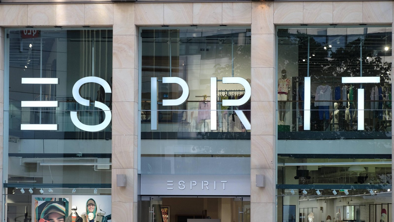 Es geht um 40 Läden in Deutschland: Esprit: Wichtigster Franchise-Partner springt ab